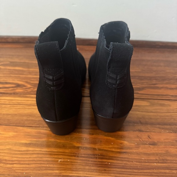 NEW Jack Rogers Black Liddy Suede Booties Size 8.5 New without Box - Picture 4 of 7